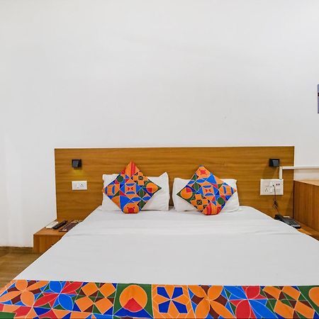 Hotel Fabexpress Anurag Residency Guwahati Esterno foto