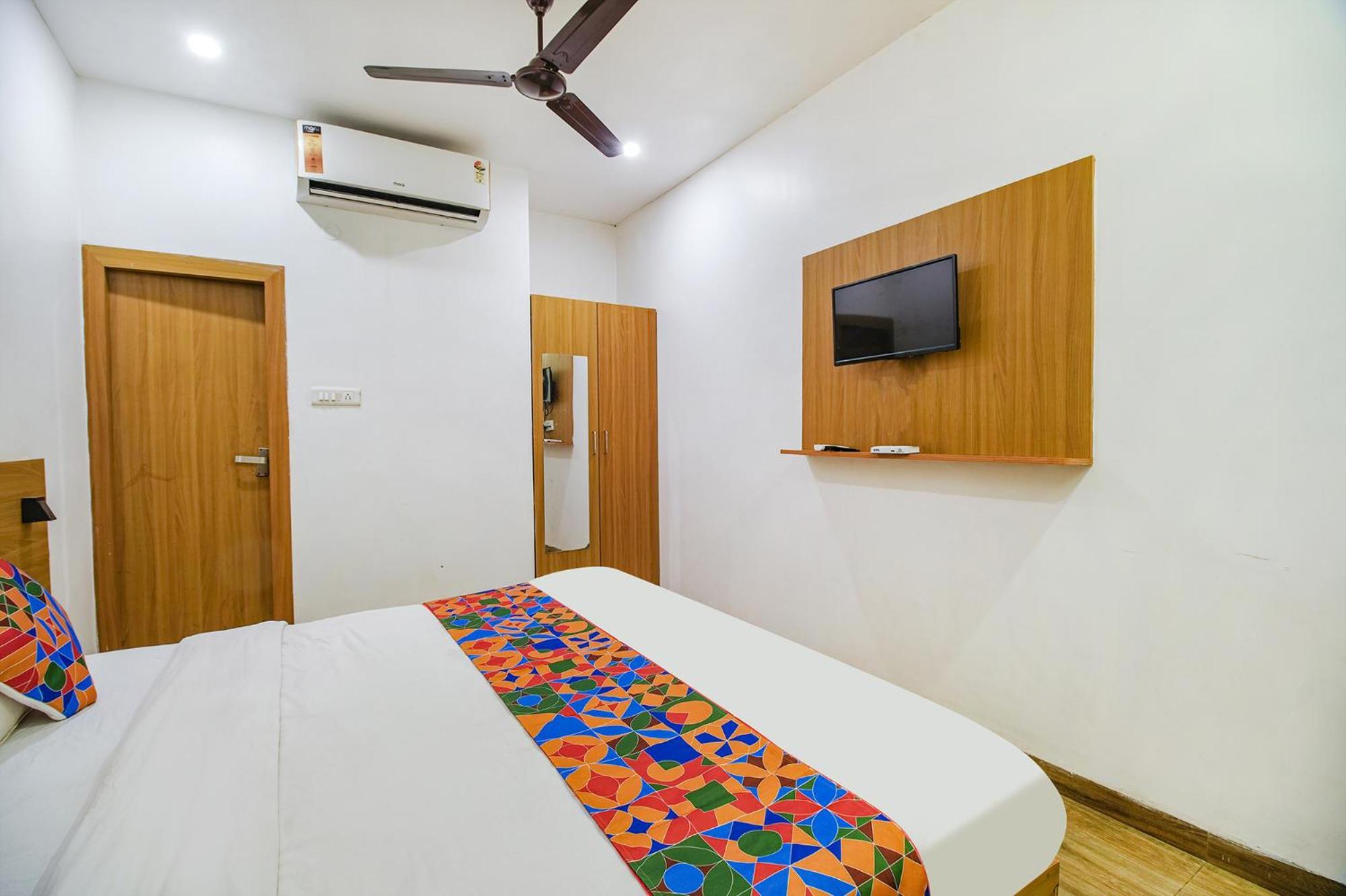 Hotel Fabexpress Anurag Residency Guwahati Esterno foto