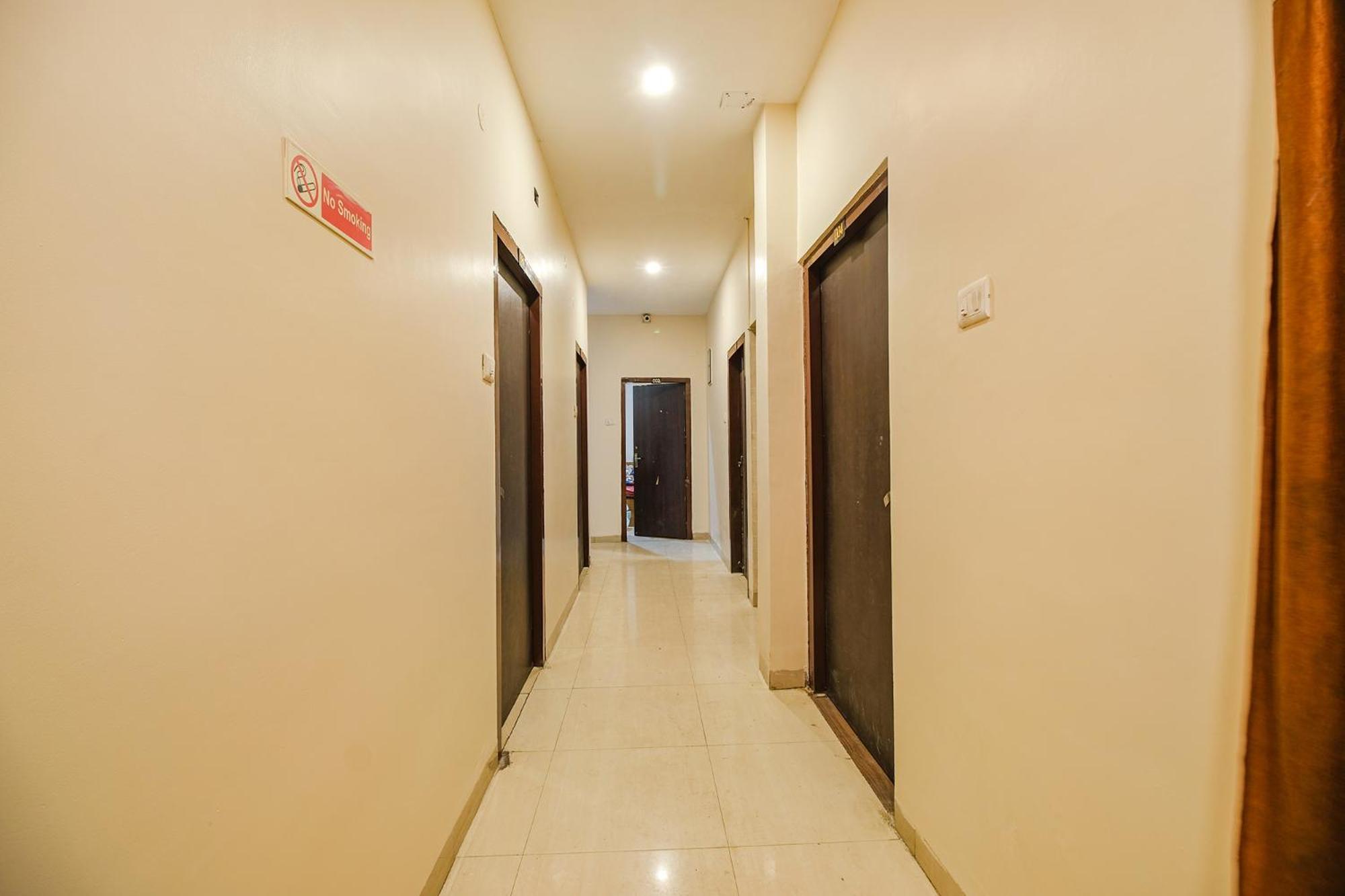 Hotel Fabexpress Anurag Residency Guwahati Esterno foto