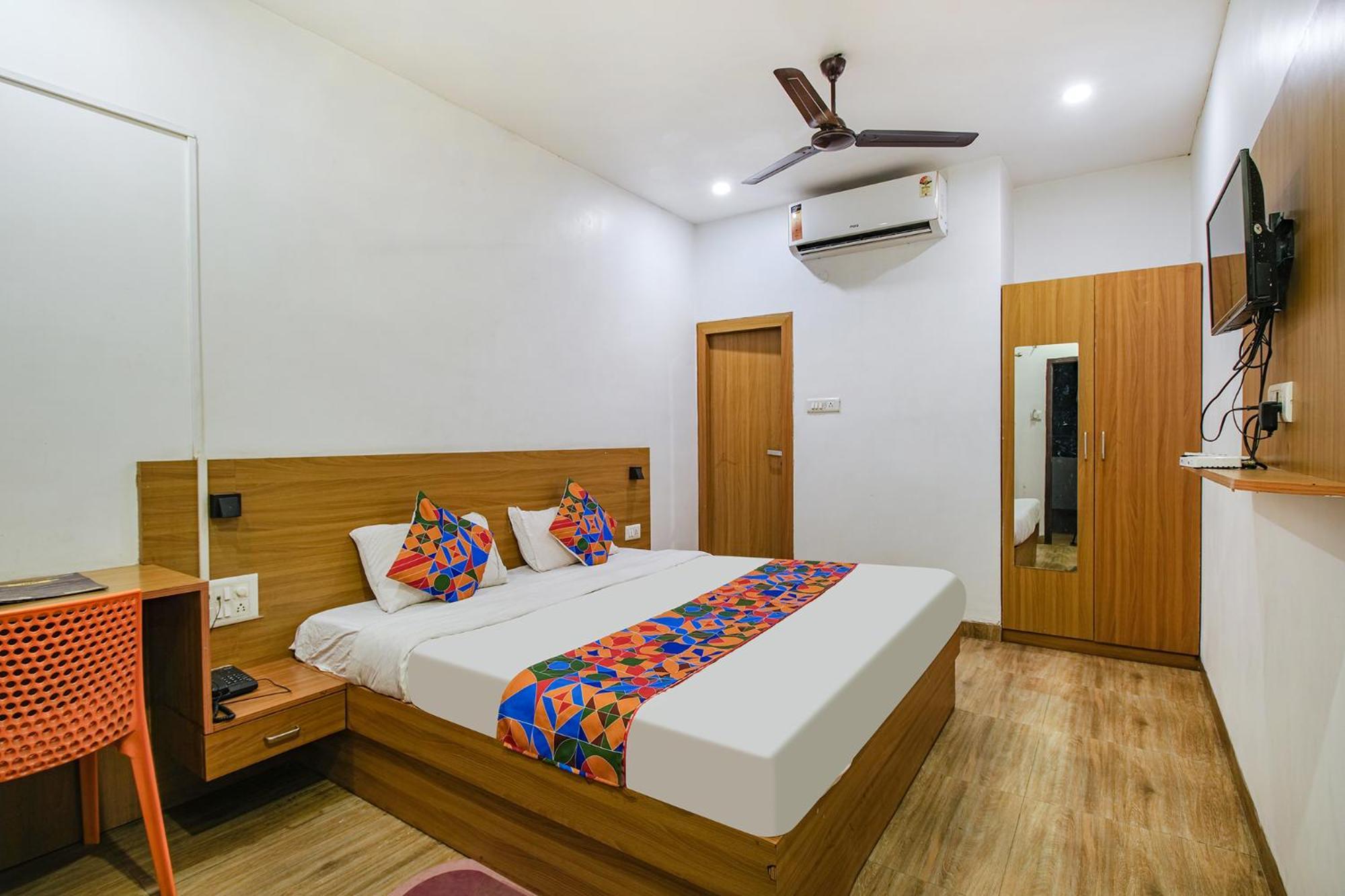 Hotel Fabexpress Anurag Residency Guwahati Esterno foto