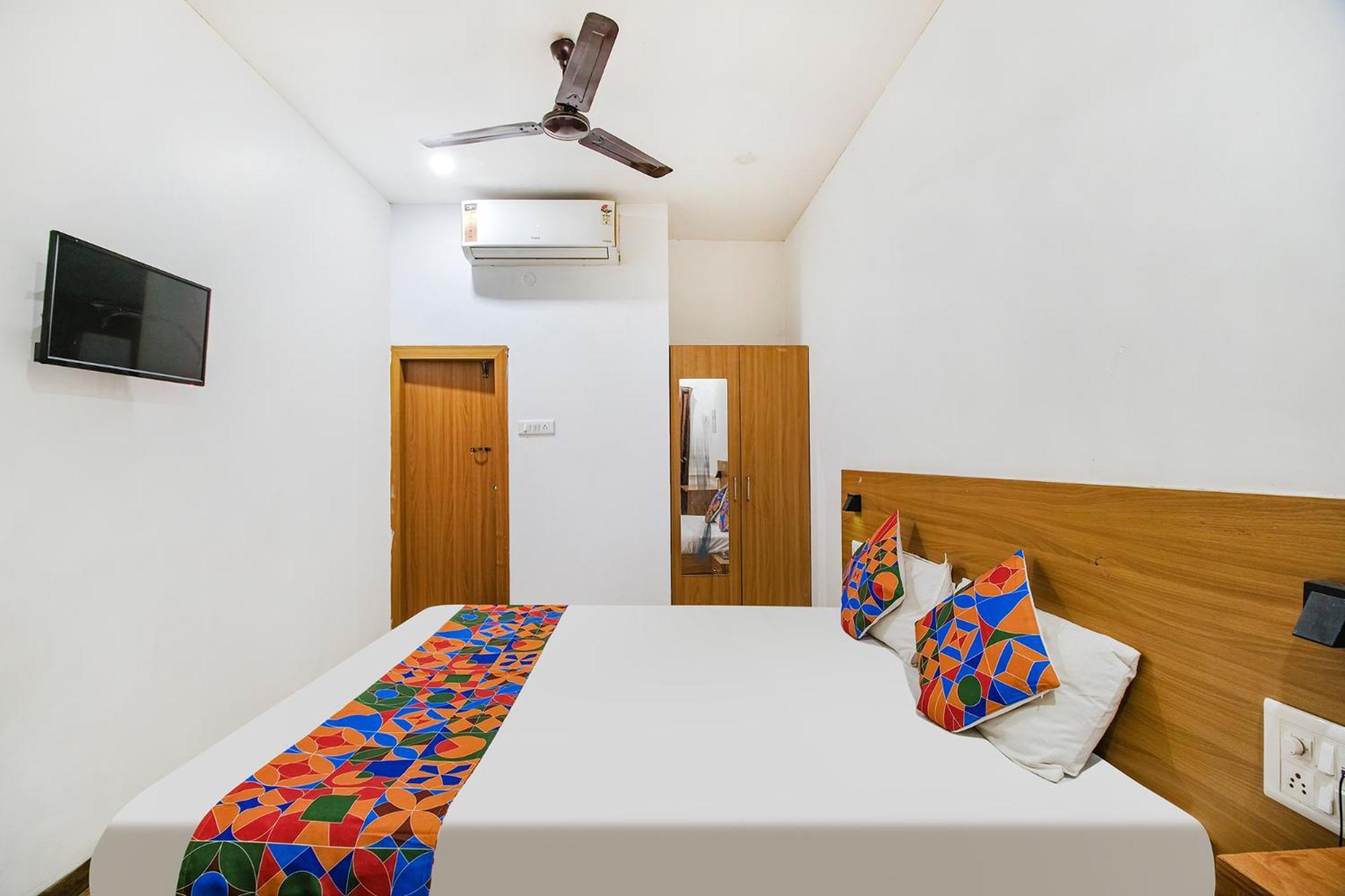 Hotel Fabexpress Anurag Residency Guwahati Esterno foto