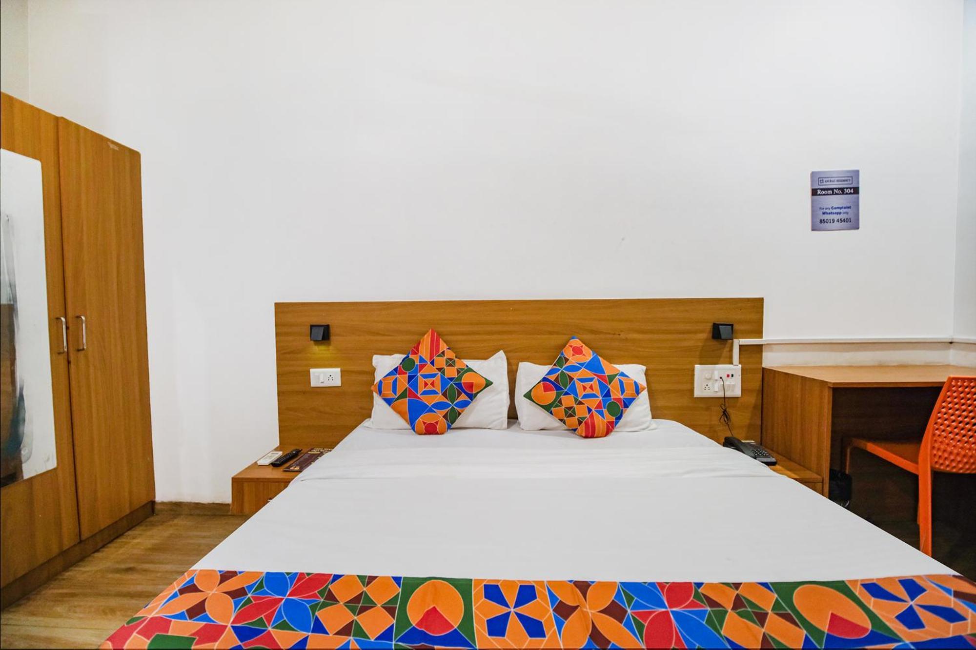 Hotel Fabexpress Anurag Residency Guwahati Esterno foto